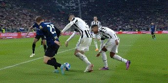 1649021146665079042.gif 动画 (1993).gif